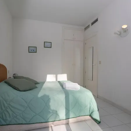 Cala Blanca, Bajo, 2 Dormitorios, By Bookindenia شقة دينايا